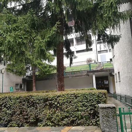 Apartment In Centro , Ma A Due Passi Dal Bosco Bardonecchia