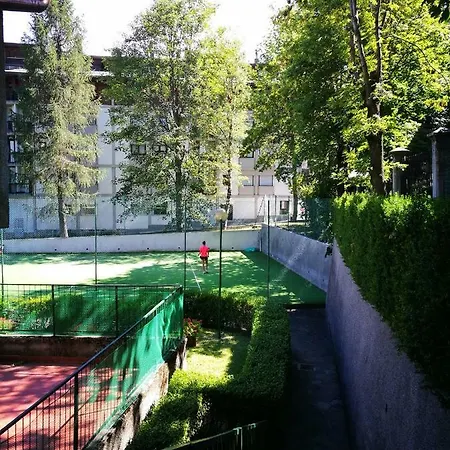 Apartment In Centro , Ma A Due Passi Dal Bosco Bardonecchia